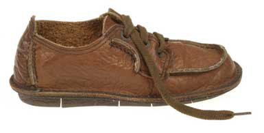 clarks pasty shoes